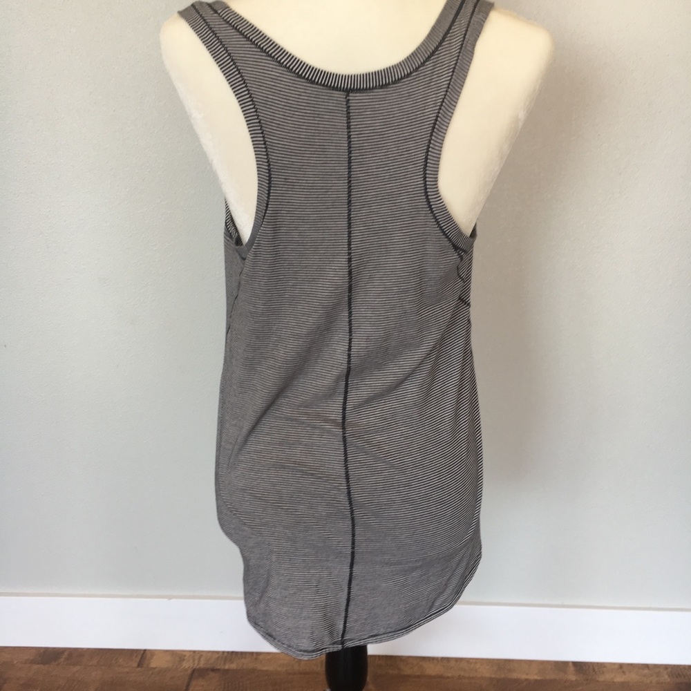 Striped Lululemon tank top - Picture 3 of 3